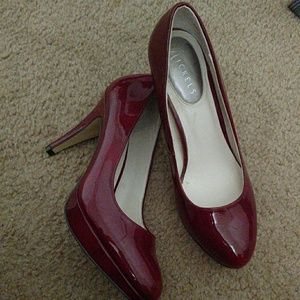 Nickles Red pumps-Size 7.5